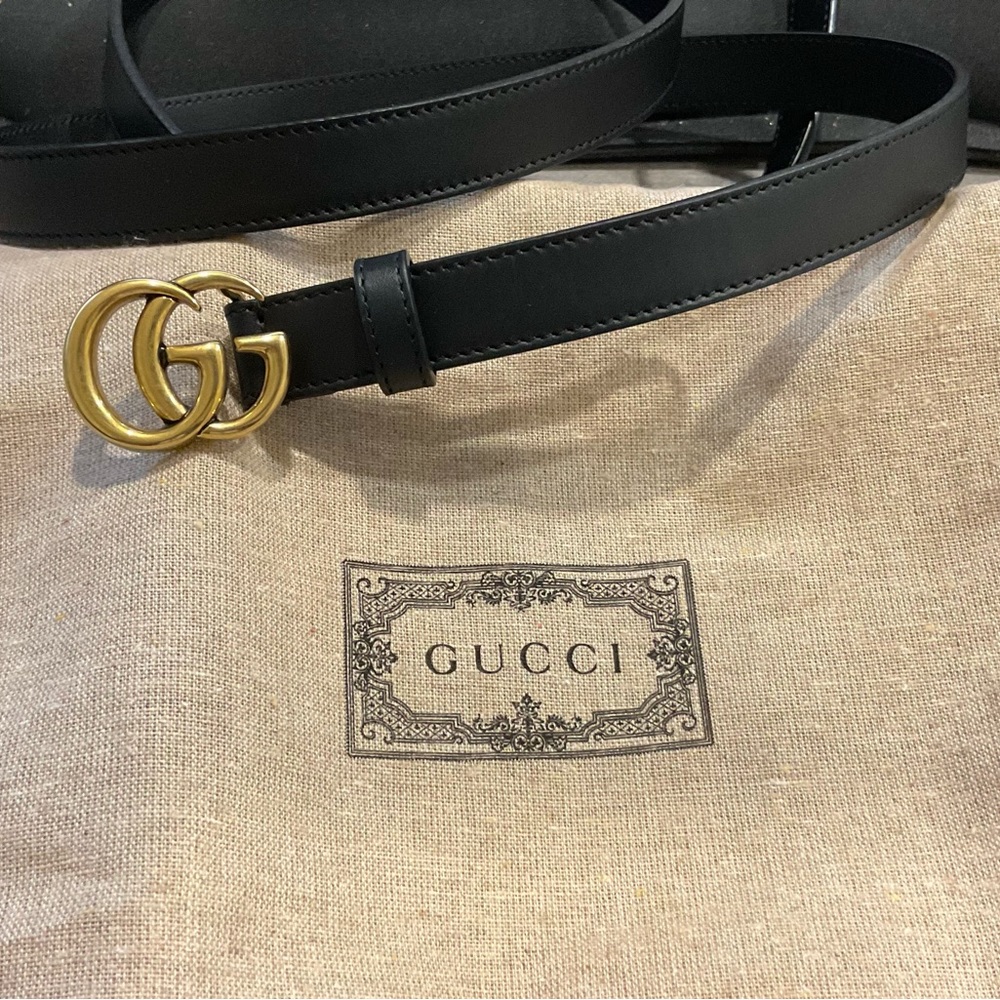 Authentic Gucci Thin Leather Double G Belt